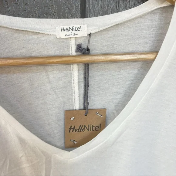 Hello Nite zinc white v neck long sleeve shirt - Picture 4 of 6